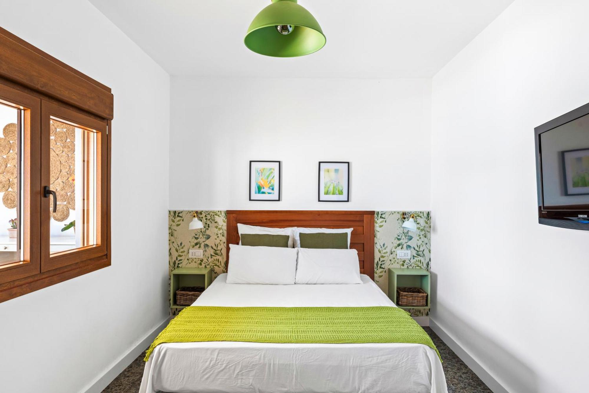Holiday home Private House With Pool & Garden *